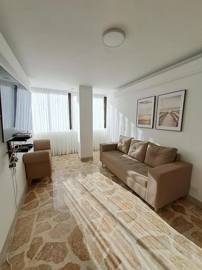 Apartamento En Los Colores Estadio 201-401-501 Medellín Daire